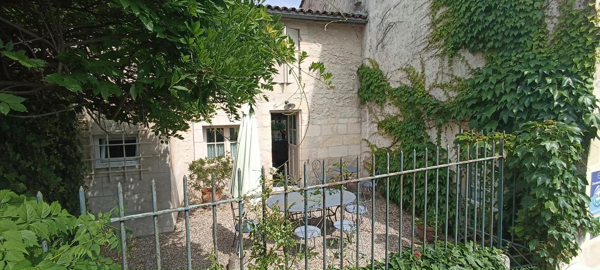 Chambre D'Hotes Spacieuse, Salle De Bain Privative Saint-Michel-de-Fronsac Exterior foto